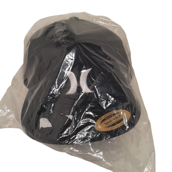 Hurley Icon Solid Flat Trucker Baseball Cap - Picture 8 of 8